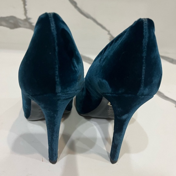 Roger Vivier Velvet peep toe pumps 35.5 - Picture 4 of 8